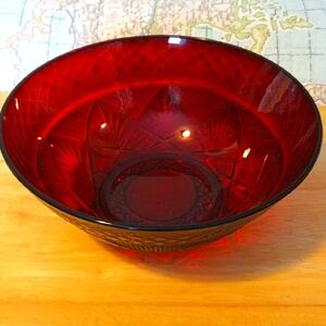10" Luminarc France serving bowl, like New